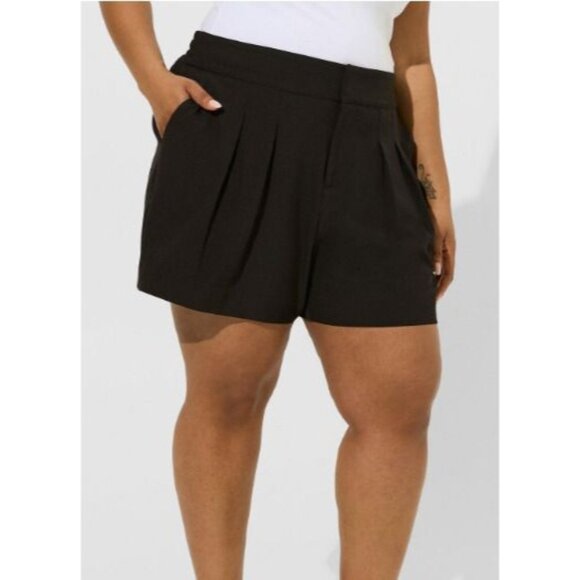 NEW Torrid Women's Wide Leg Studio Crepe Short Elastic Waist Black Size 12 - Picture 1 of 16